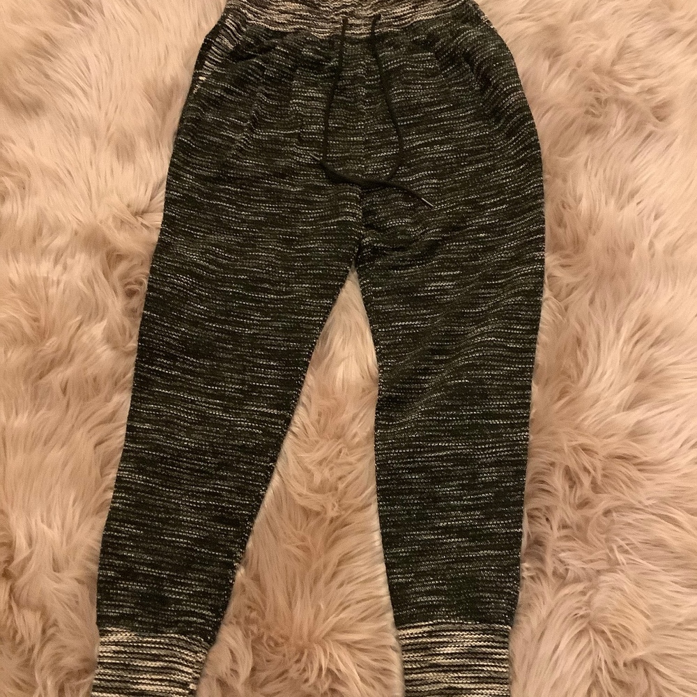 H&M Pants - Picture 2 of 2